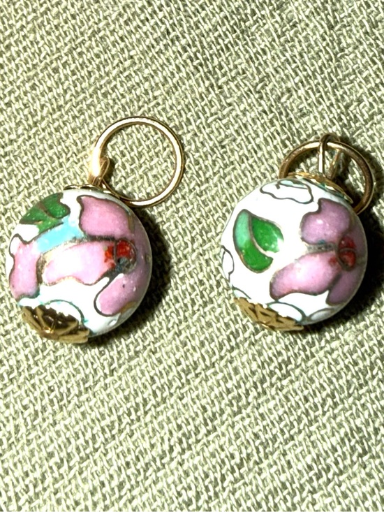 Jewelry - Vintage 14kt Cloisonné Floral Pink and Green Drop ball for earrings or chain